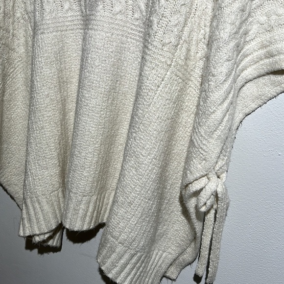 UGG Joanna Poncho Sweater - Picture 4 of 7